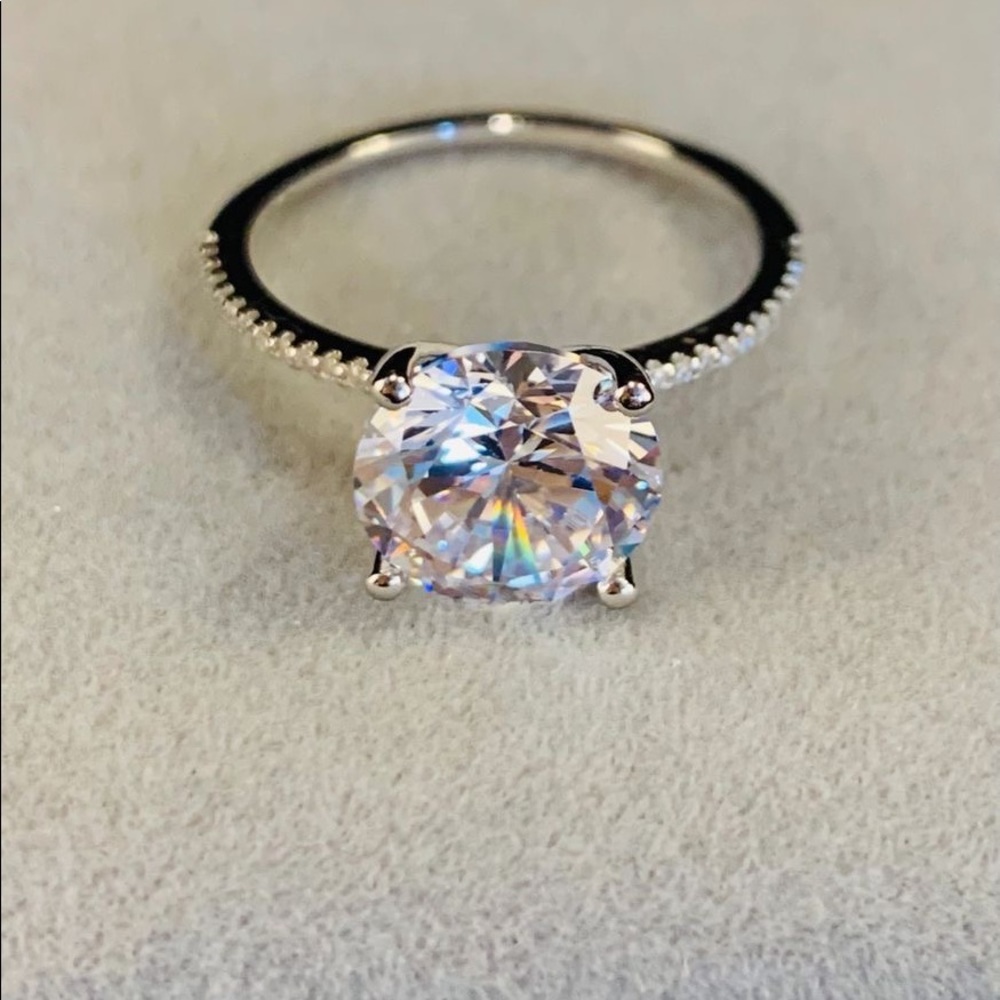 💥HOST PICK💥 Round Cut Solitaire Ring